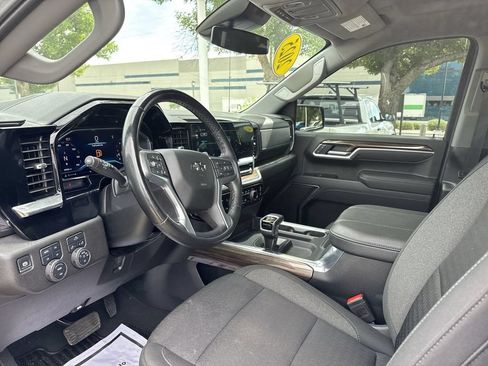 Used 2025 Chevrolet Silverado 1500 RST AWD/4WD image 14
