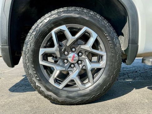 Used 2024 GMC Sierra 1500 SLT w/ SLT Premium Plus Package image 22