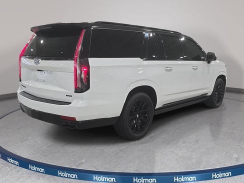 Used 2023 Cadillac Escalade ESV Sport w/ LPO, ONYX Package AWD/4WD image 6