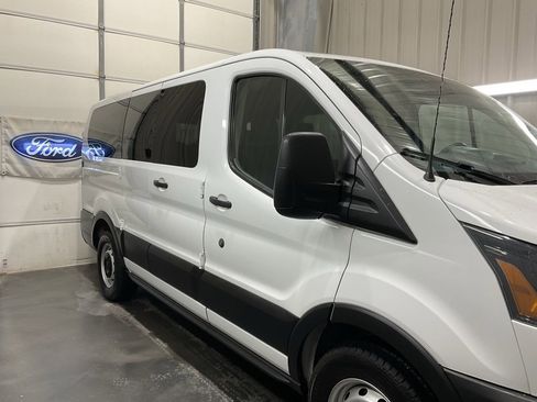 Used 2019 Ford Transit 150 XL image 4