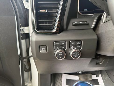 Used 2025 GMC Sierra 2500 Denali Ultimate AWD/4WD image 12