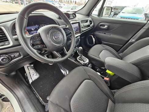 Used 2021 Jeep Renegade Latitude w/ Luxury Group II image 14