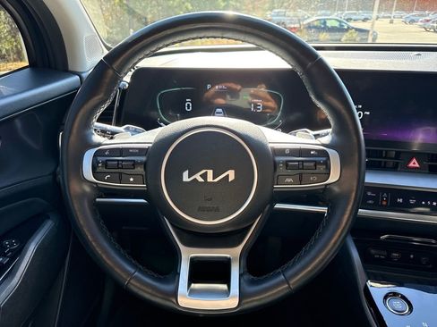Used 2023 Kia Sportage EX w/ EX Premium Package image 18