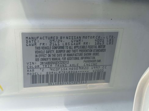 Used 2025 Nissan Sentra SR image 17