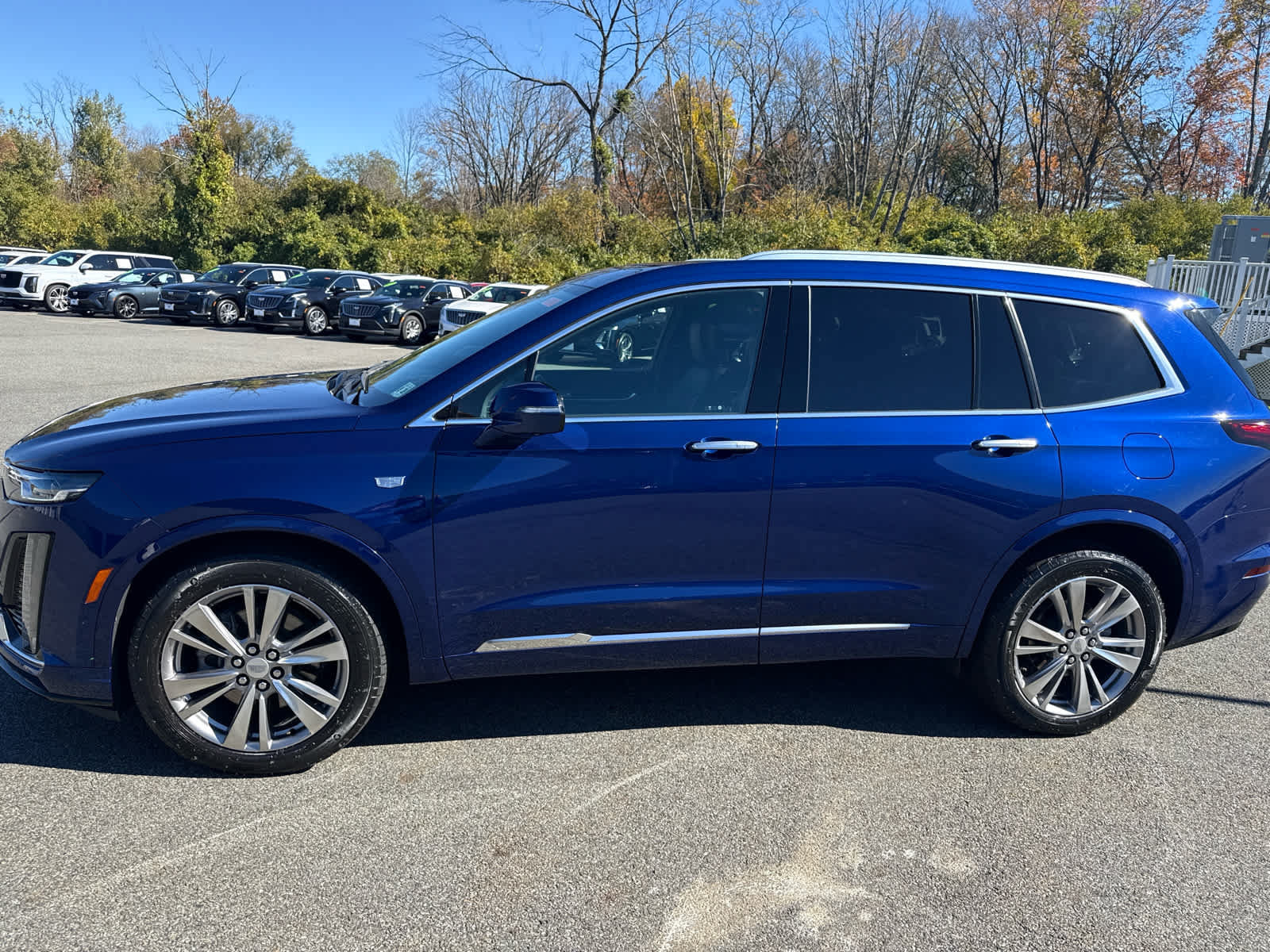 Used 2024 Cadillac XT6 Premium Luxury w/ Technology Package AWD/4WD image 1