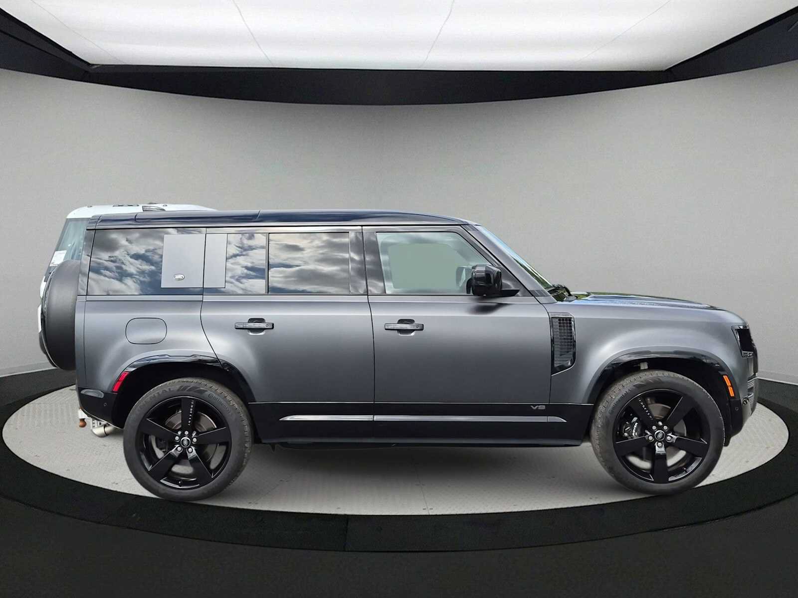 Used 2024 Land Rover Defender 110 Carpathian Edition AWD/4WD image 9