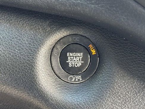 Used 2021 Jeep Cherokee Limited w/ Mopar Interior Package AWD/4WD image 13