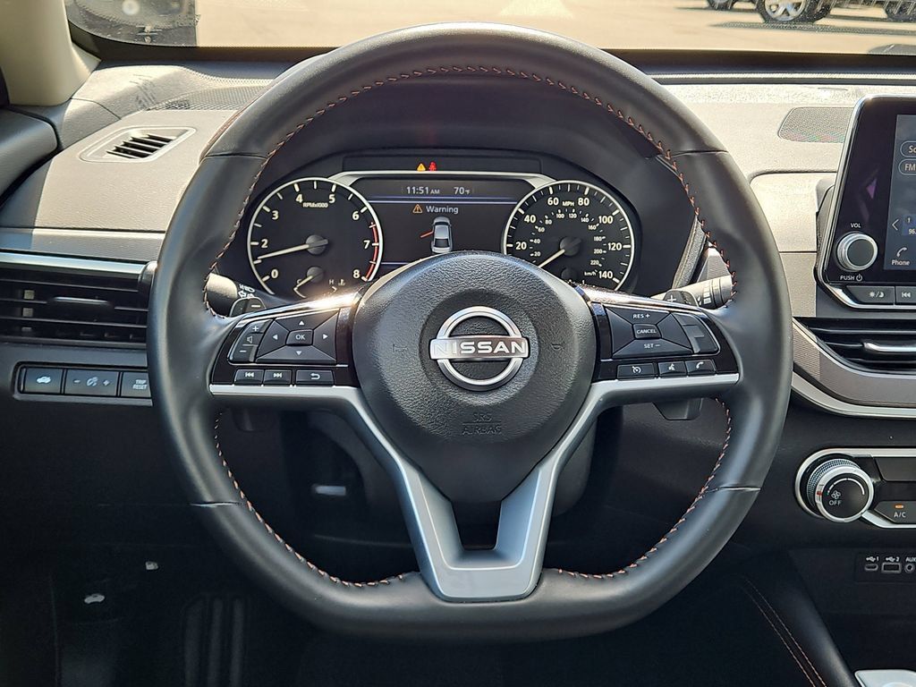 Used 2025 Nissan Altima 2.5 SR AWD/4WD image 21