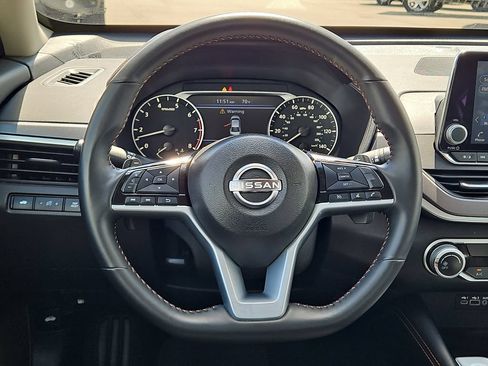 Used 2025 Nissan Altima 2.5 SR AWD/4WD image 21