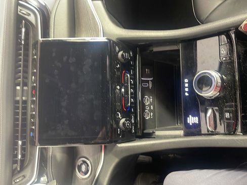 Used 2023 Jeep Grand Cherokee 4WD 4xe image 23
