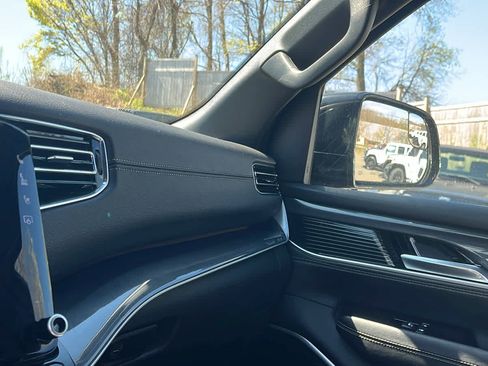 Certified 2023 Jeep Wagoneer 4WD image 20