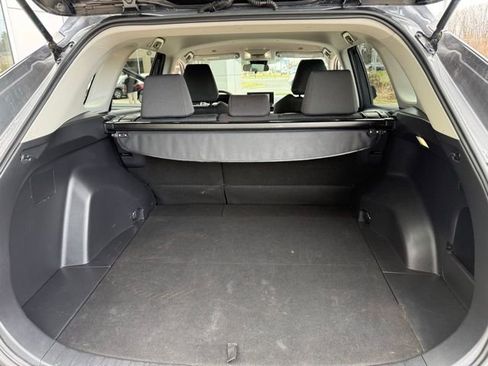 Used 2025 Toyota RAV4 XLE image 27