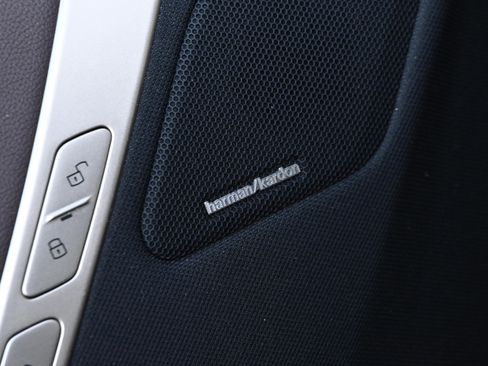 Certified 2025 BMW iX xDrive50 image 29