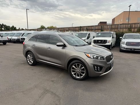 Used 2017 Kia Sorento SX image 10