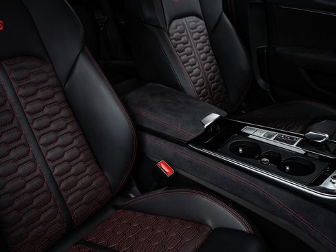 Used 2025 Audi RS 7 Performance w/ Executive Package AWD/4WD image 29
