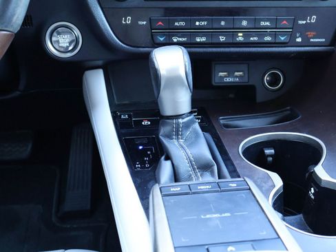 Used 2020 Lexus RX 350 350 w/ Premium Package image 16