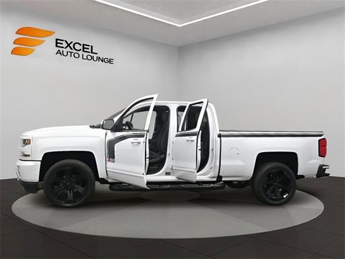 Used 2018 Chevrolet Silverado 1500 LT w/ Rally 2 Edition image 43