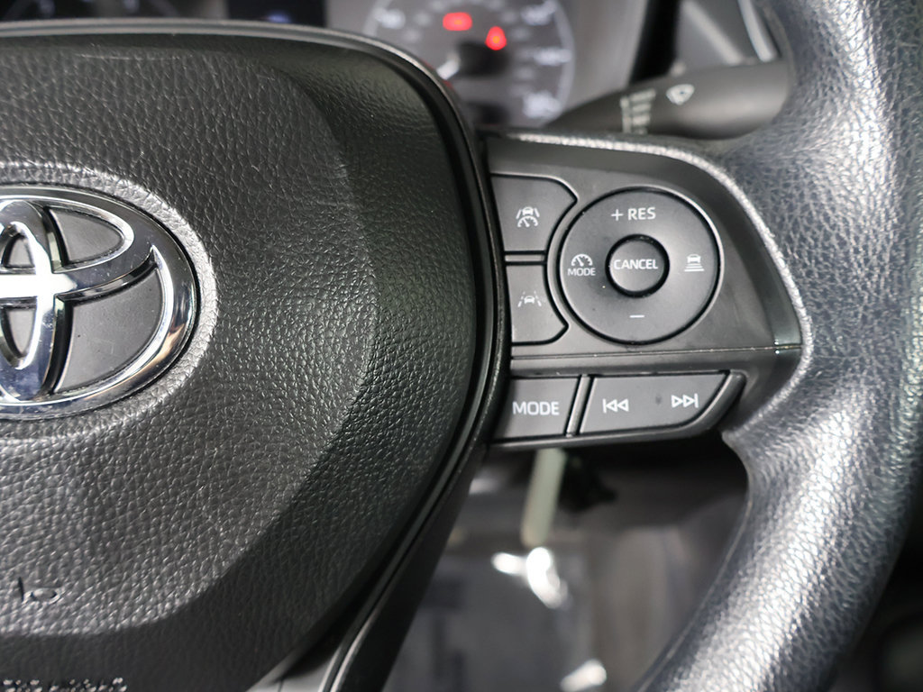 Used 2025 Toyota Corolla LE FWD image 36