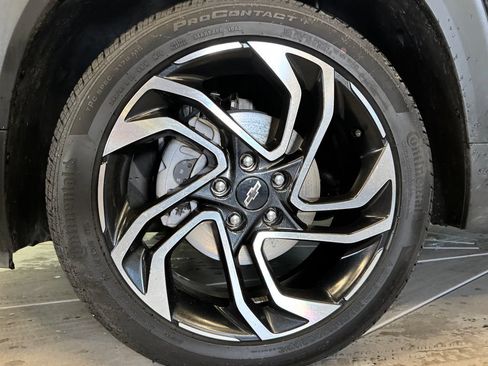 Used 2025 Chevrolet TrailBlazer RS FWD image 24