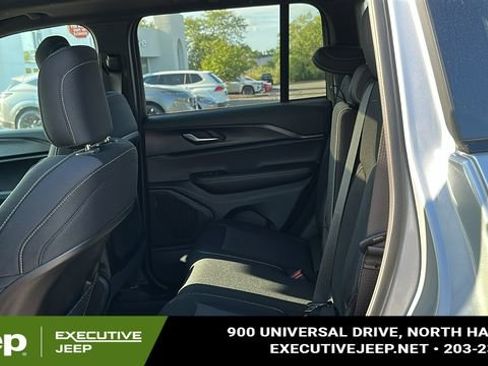 New 2025 Jeep Grand Cherokee Laredo X w/ Luxury Tech Group I image 24