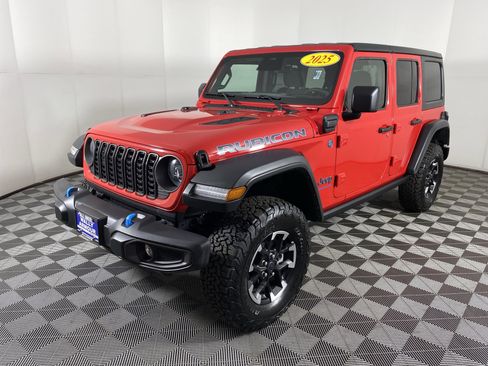 Used 2025 Jeep Wrangler Unlimited Rubicon 4xe w/ Safety Group AWD/4WD image 10
