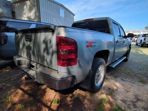 Used 2010 Chevrolet Silverado 1500 LT w/ Power Pack Plus AWD/4WD image 6