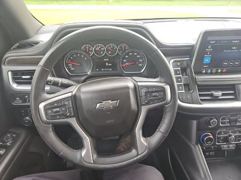 Used 2021 Chevrolet Tahoe Z71 w/ Luxury Package AWD/4WD image 17