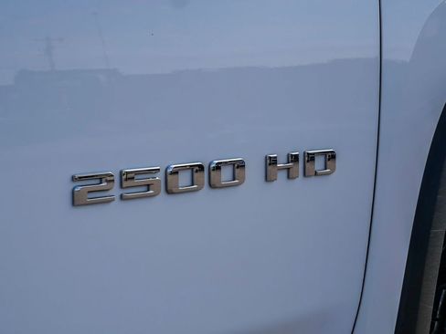 Used 2022 Chevrolet Silverado 2500 LT w/ Convenience Package AWD/4WD image 10