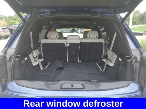 Used 2022 BMW X7 xDrive40i w/ M Sport Package AWD/4WD image 16