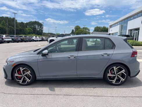 New 2026 Volkswagen GTI SE FWD image 3