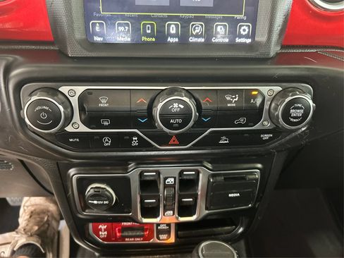 Used 2020 Jeep Gladiator Rubicon AWD/4WD image 26