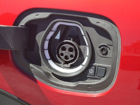 Certified 2024 Ford Escape SE FWD image 16