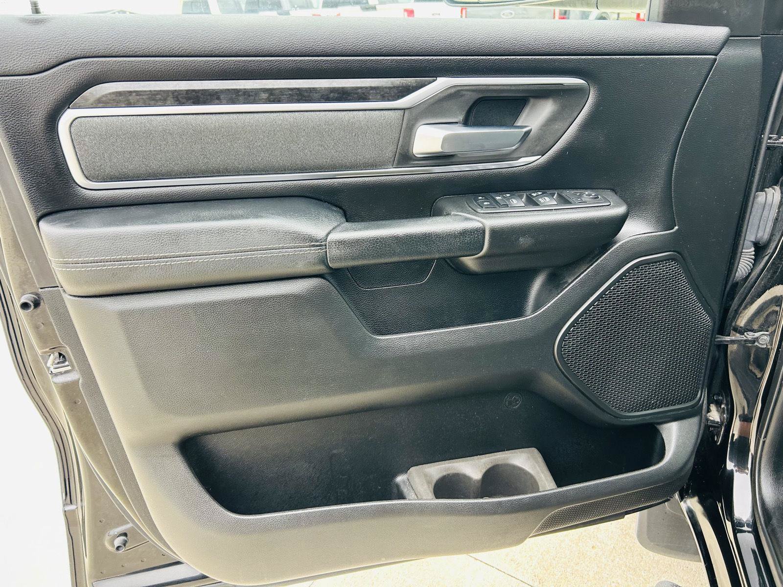 Used 2019 RAM 1500 Big Horn AWD/4WD image 10