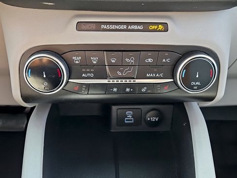 Certified 2023 Ford Escape Active AWD/4WD image 19