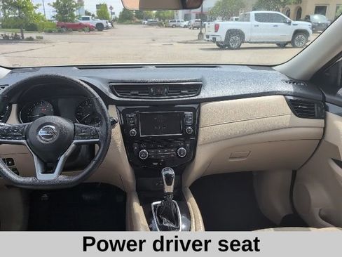 Used 2020 Nissan Rogue SV FWD image 4