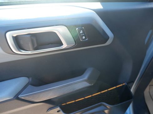 Used 2021 Ford Bronco Badlands image 16