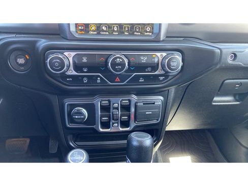 Used 2023 Jeep Gladiator Sport AWD/4WD image 13