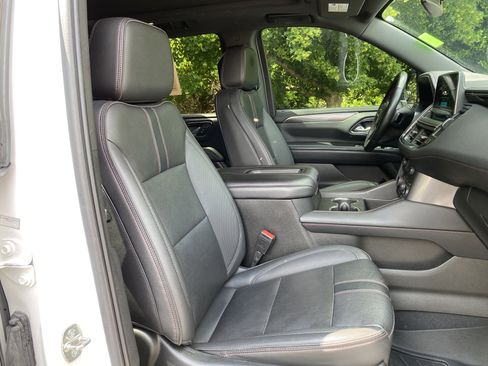 Used 2022 Chevrolet Tahoe RST w/ Luxury Package AWD/4WD image 35