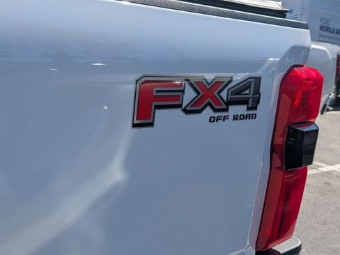 Certified 2024 Ford F250 Lariat w/ Chrome Package image 11