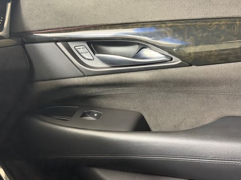 Used 2017 Cadillac Escalade Platinum AWD/4WD image 28