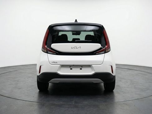 Used 2025 Kia Soul LX w/ LX Technology Package image 7
