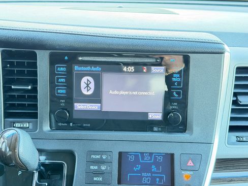 Used 2017 Toyota Sienna XLE Premium w/ Protection Package image 61