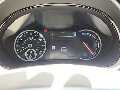 Used 2025 Genesis Electrified GV70 AWD/4WD image 11