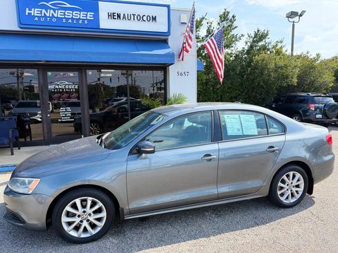 Used 2012 Volkswagen Jetta SE FWD image 12