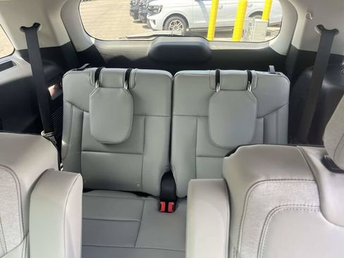 New 2026 Ford Explorer Active w/ Active Comfort Package RWD image 10