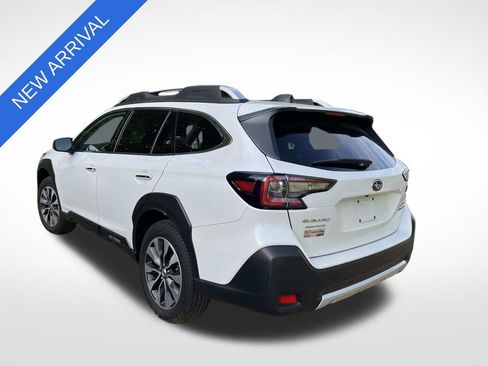 Used 2025 Subaru Outback Touring XT image 5
