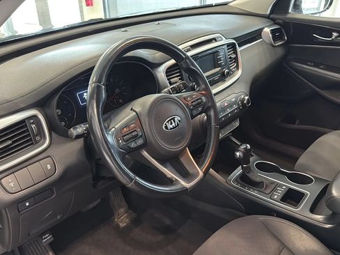 Used 2016 Kia Sorento LX w/ LX Convenience Package AWD/4WD image 17