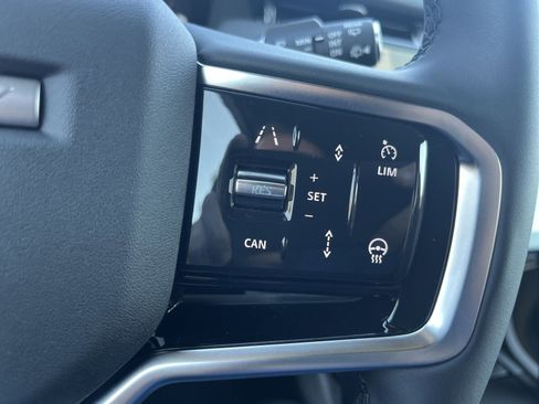 Used 2025 Land Rover Discovery Sport Dynamic SE image 22