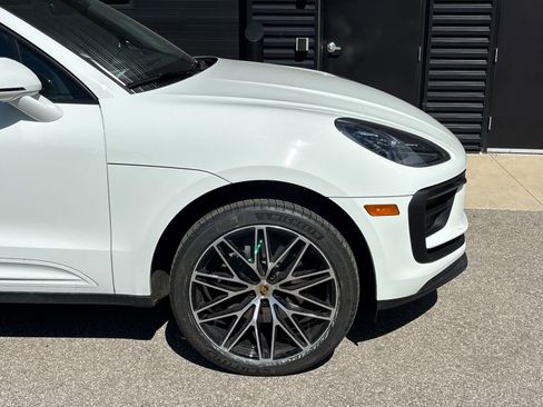 Used 2026 Porsche Macan AWD/4WD image 10