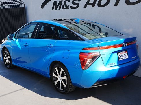 Used 2018 Toyota Mirai image 6